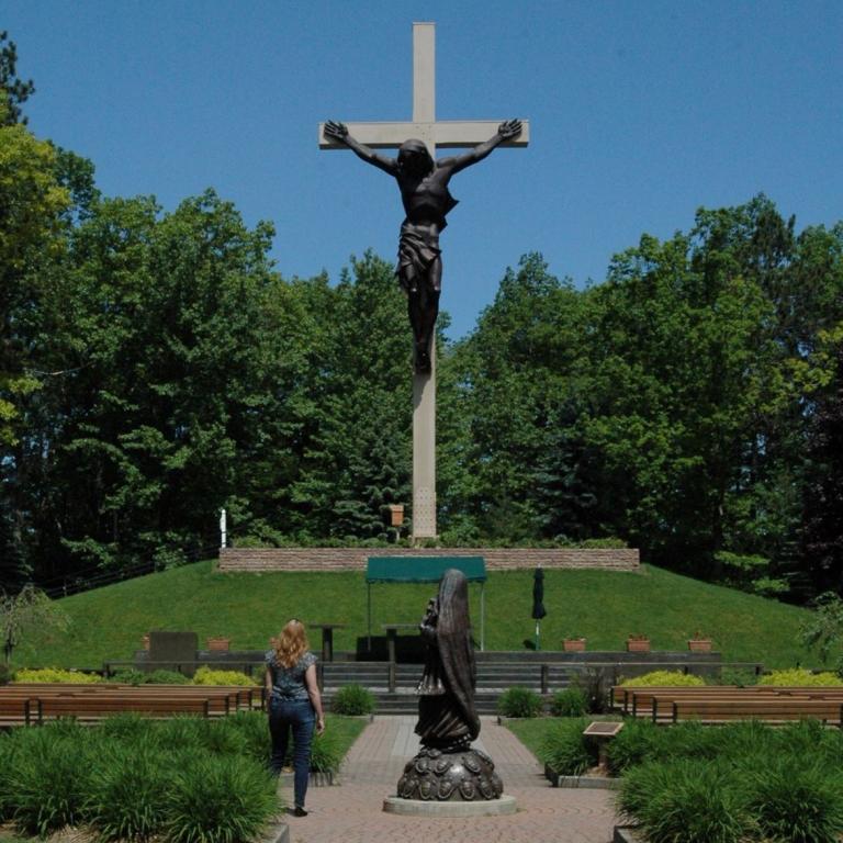 the-world-s-largest-crucifix-when-we-need-god-to-be-big-kristy