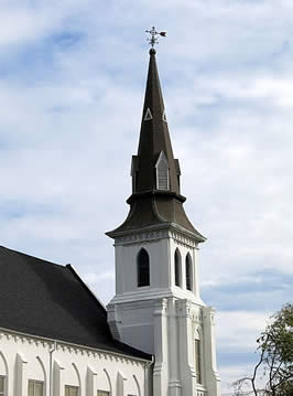 "The steeple of Emanuel African Methodist Church, Charleston, SC" by Spencer Means from New York City, USA - The steeple of Emanuel African Methodist Episcopal Church, Charleston, SCLicensed under CC BY-SA 2.0 via Wikimedia Commons.