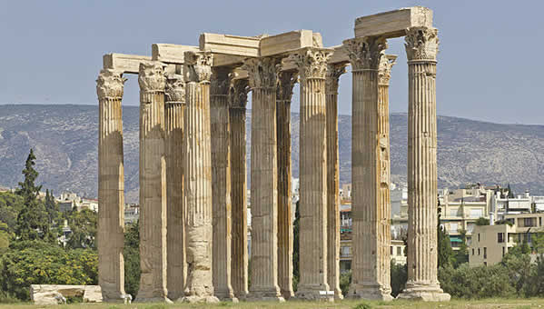 "Attica 06-13 Athens 25 Olympian Zeus Temple" by A.Savin. Licensed under CC BY-SA 3.0 via Wikimedia Commons.