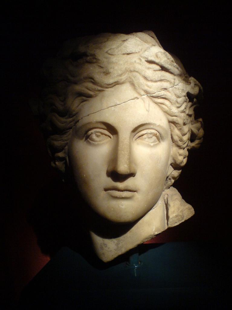 Head sculpture of an ancient woman