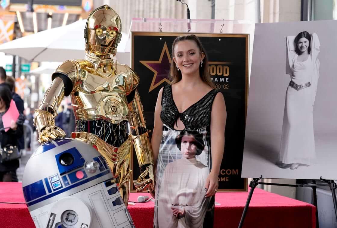 Original Princess Leia Dress Expected To Bring 2 Million At Auction   Billie Lourd C3PO R2D2 Carrie Fisher Princess Leia Dress 1120 