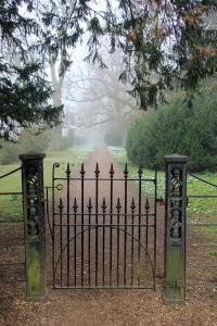 narrow gate