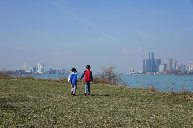 Brothers Walking - Detroit Image by arthurpalac-1391856 on Pixabay