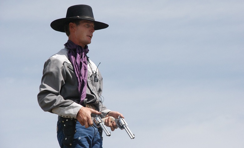 Cowboy with two six-shooters