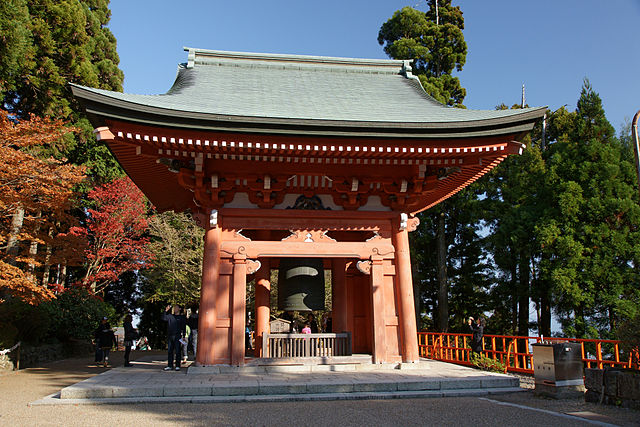 The shoro, or bell tower, at Enryaku-ji. Source: Wikimedia Commons, Creative Commons Attribution-Share Alike 3.0 Unported license.