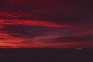 red sky by Marketa on flickr