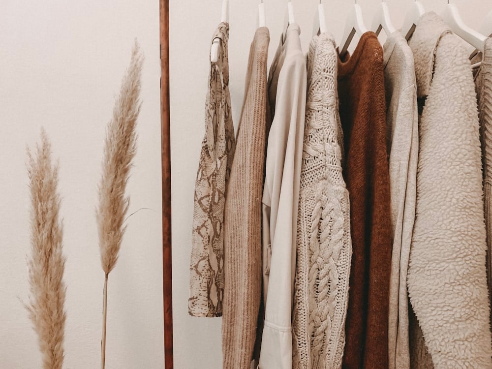 https://unsplash.com/photos/hanged-top-on-brown-and-white-clothes-horse-TS--uNw-JqE?utm_content=creditShareLink&utm_medium=referral&utm_source=unsplash