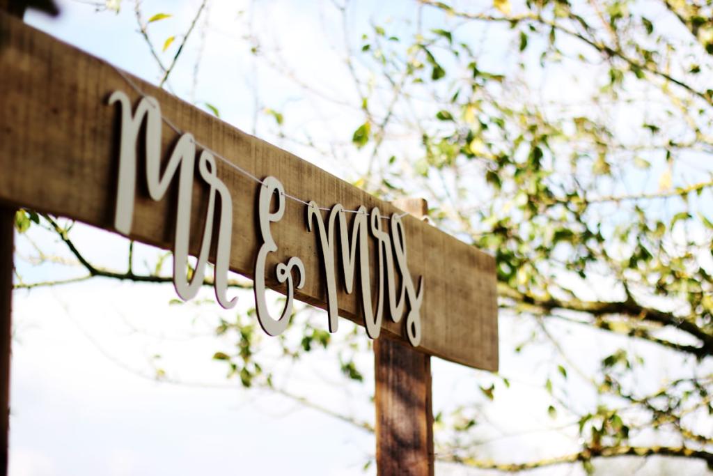 https://unsplash.com/photos/mr-and-mrs-signage-gnm2op0m2pw?utm_content=creditShareLink&utm_medium=referral&utm_source=unsplash
