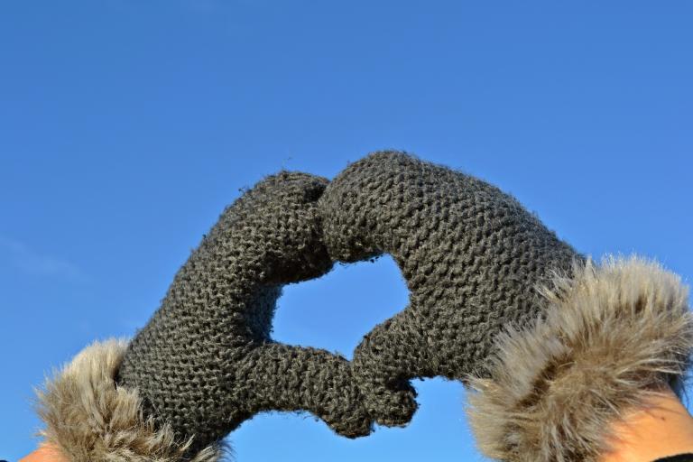 mittens-1177219_1920