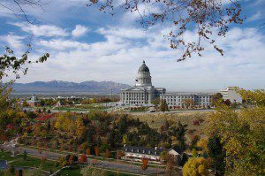 1024px-Utah's_Capitol_Hill_in_2010