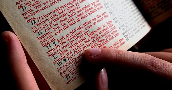 bible-1089968_640_opt