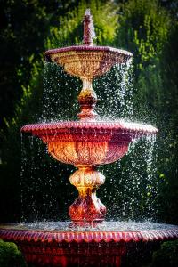 Overflowing Fountain