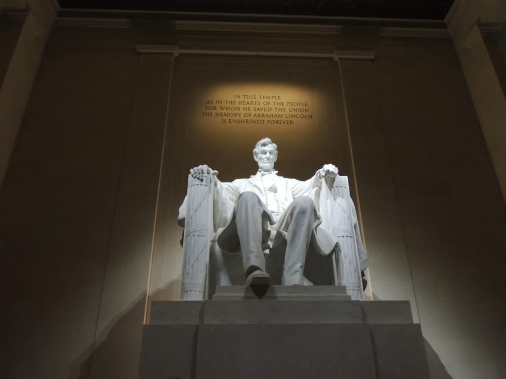 Statue of Abraham Lincoln - Lincoln Memorial 