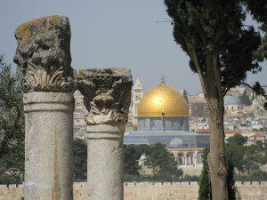 Qubbat al-Sakhra min Dominus Flevit