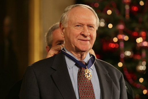 William Safire receives the Presidential Medal of Freedom