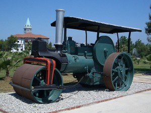 An early steam roller