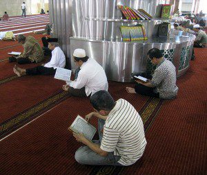 Indonesians reading the Qur’an