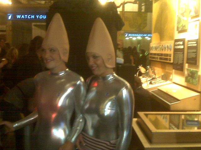 Two Conehead women
