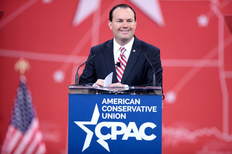 Mike Lee speaking at CPAC in 2015