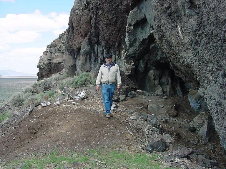 BLM's Bill Cannon at Paisley Caves