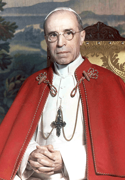 Pius XII enrobed