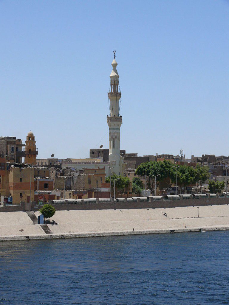 Masjid fi Isna, Masr