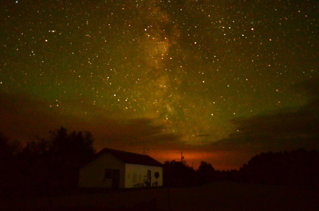 Wikimedia CC photo of little house with stars