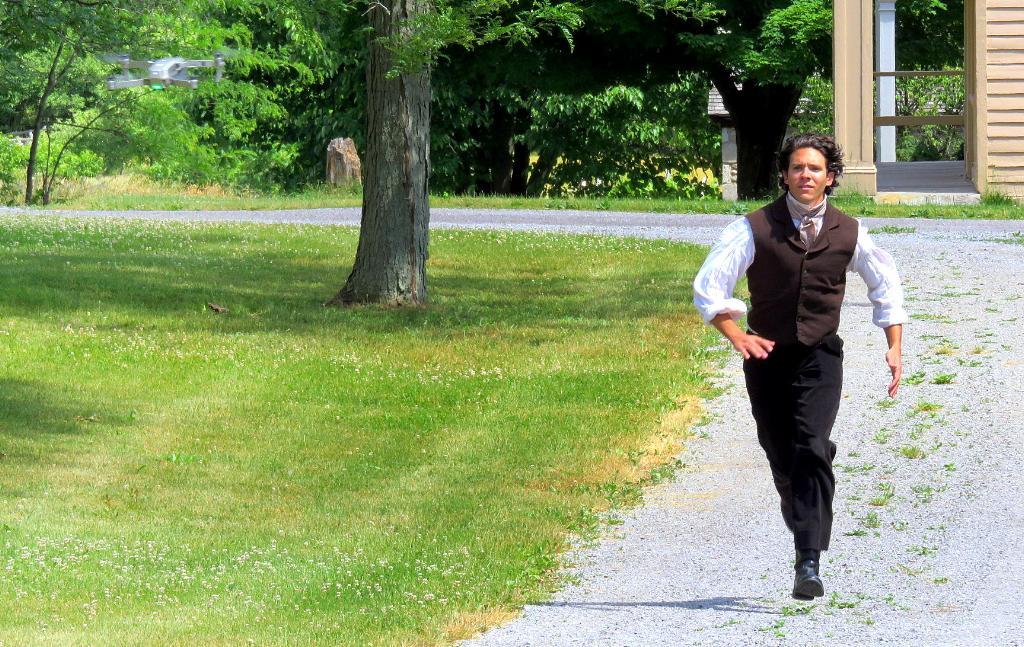 Oliver Cowdery as track star.