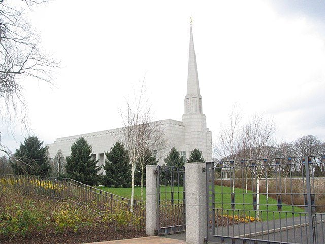 Andy Munzer does England's second temple