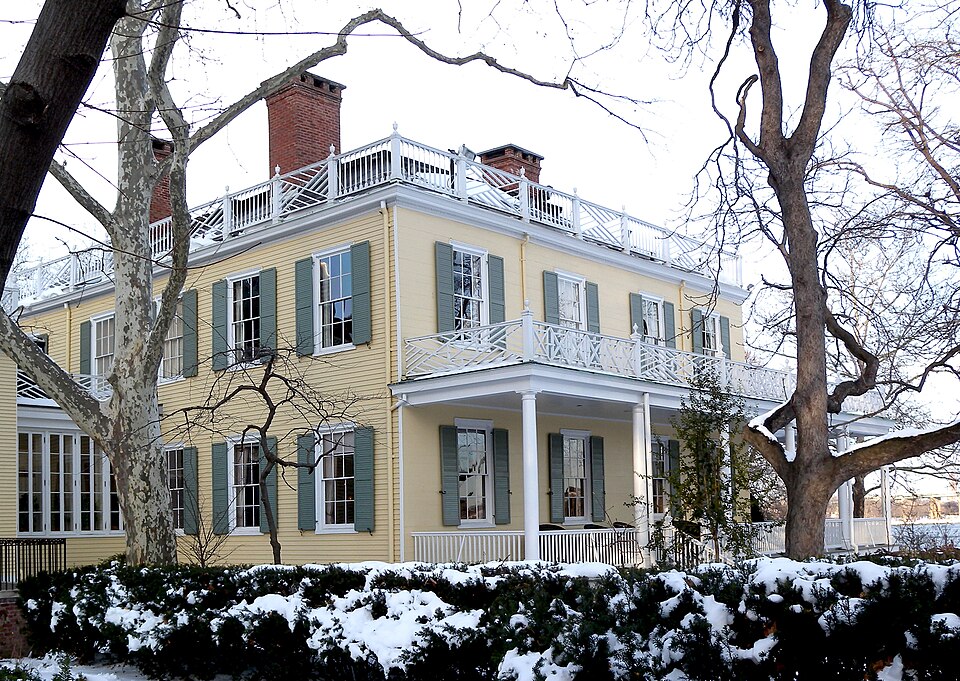 a picture of Gracie Mansion