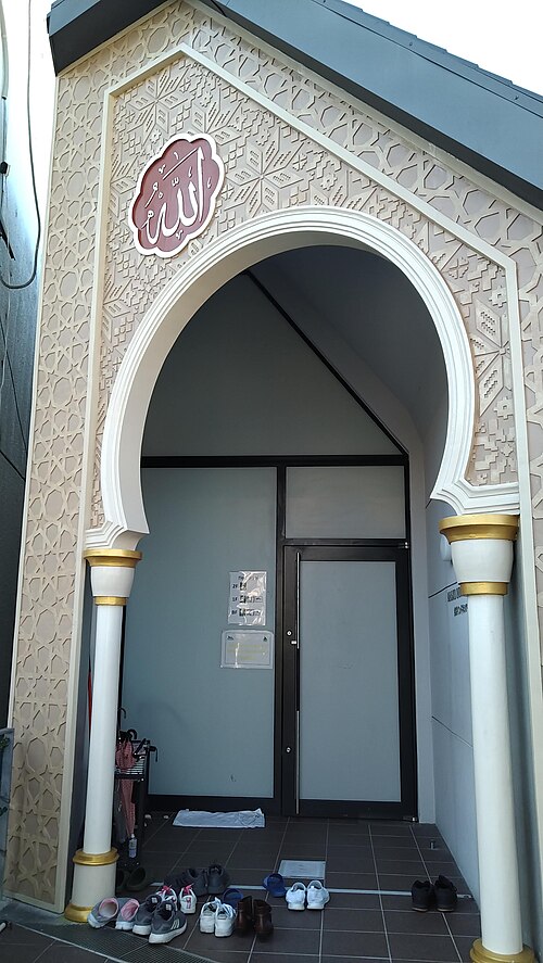 A mosque somewhere in the Tokyo area miimimiim