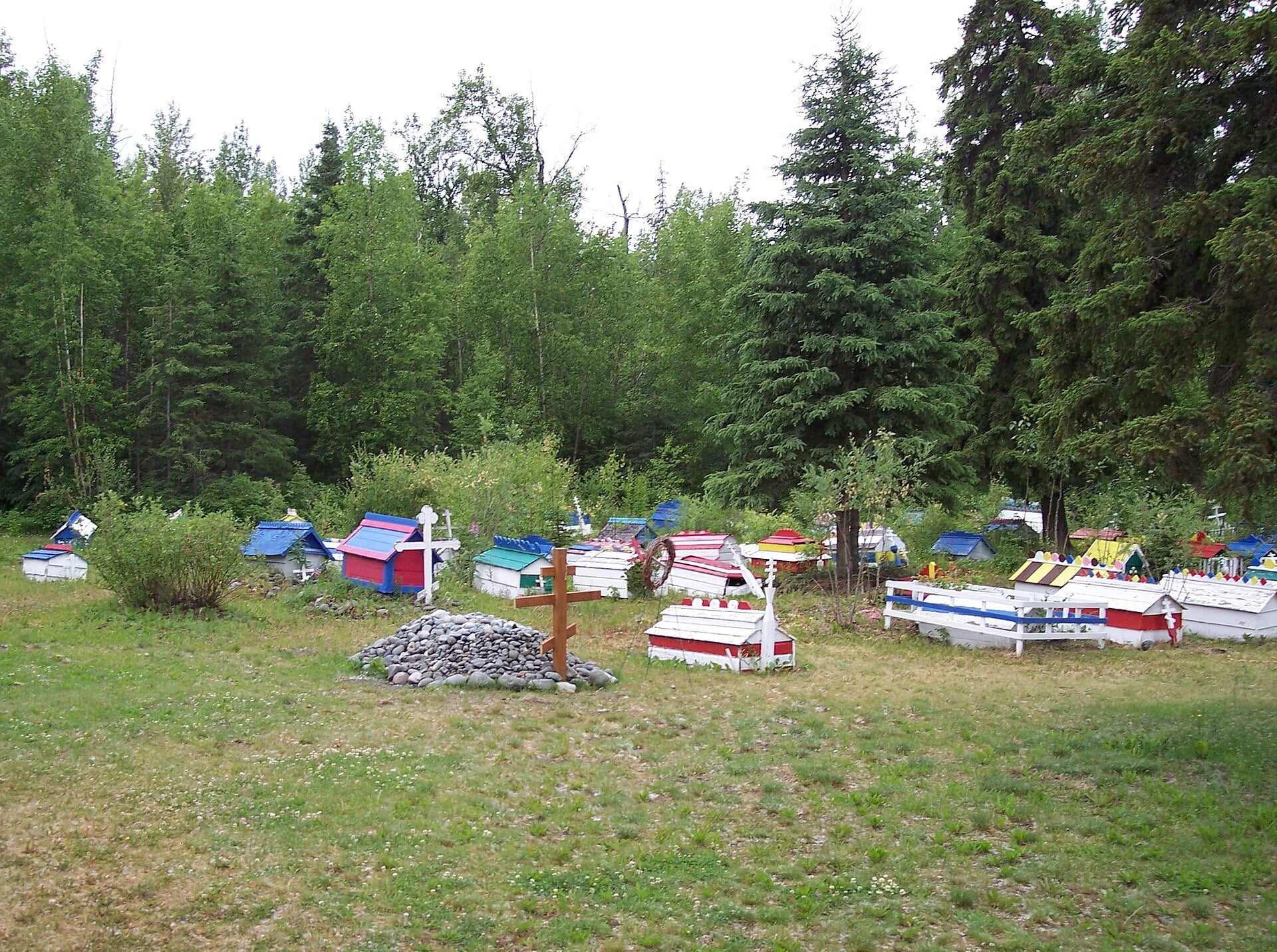 Alaskan "spirit houses" a0-9089ua