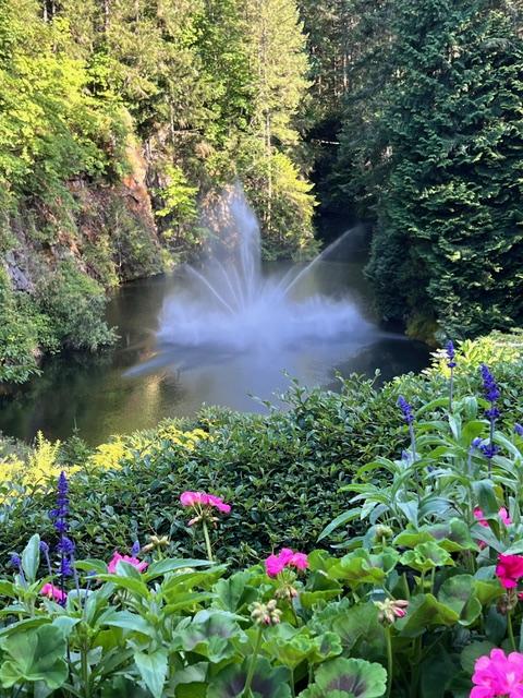 the fountain at Butchart seiowi