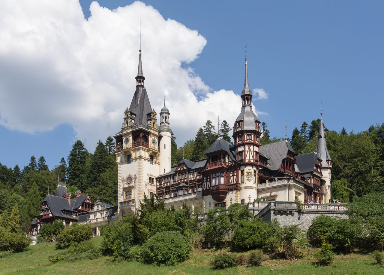 bgbhn3ruc. Peleș Castle is gorgeous