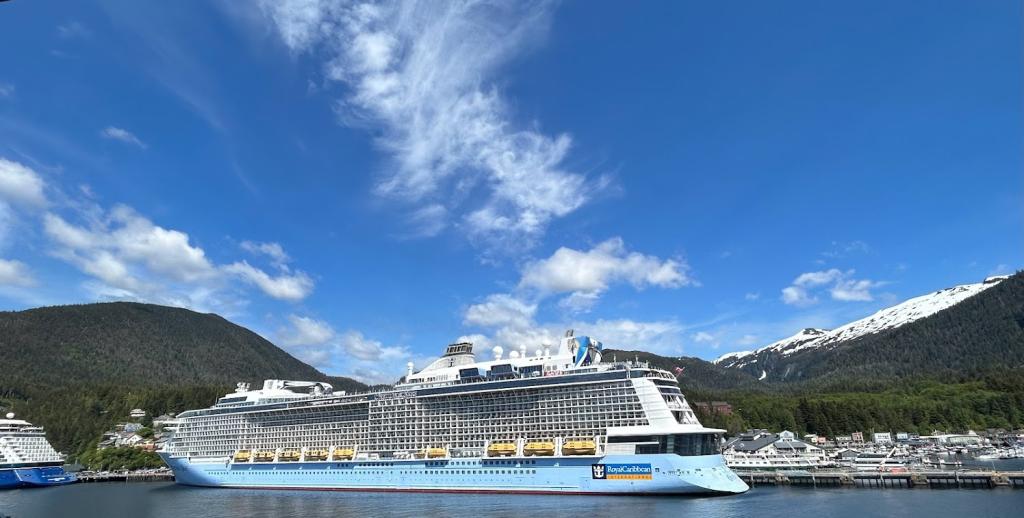 Cruise Ship