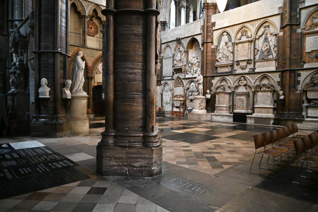 An image of the hallowed halls of Westminster Abbey and it's Poet's Corner.