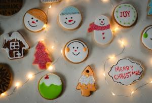 decorated Christmas cookies