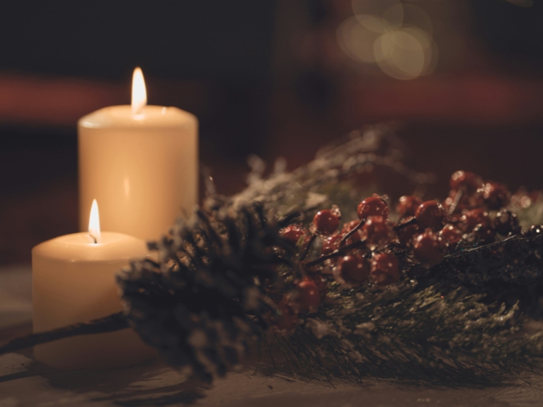 A Winter Candle/Seasonal Synergy