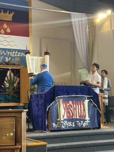 Photo | American Messianic Jews | courtesy of Alicia Almagro, Wikimedia Creative Commons