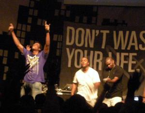 Photo | 116 Clique On DWYL Tour, 2009 | courtesy of Washed With Blood 7, Wikimedia Creative Commons