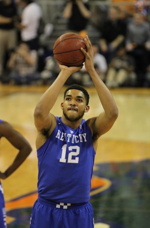 Karl-Anthony Towns shooting a free throw with the Kentucky Wildcats.