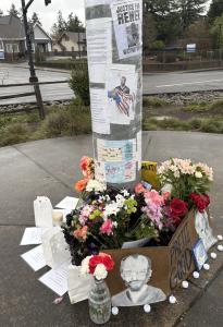 Photo of memorial for ICE victims in Newberg, Ore.
