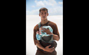 Brenton Thwaites stars in "The Giver" (©The Weinstein Company)