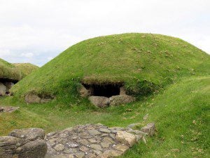 04 232 Knowth