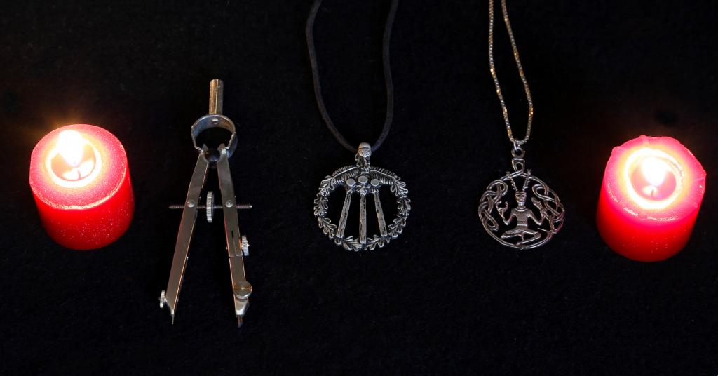 Compass Awen Cernunnos