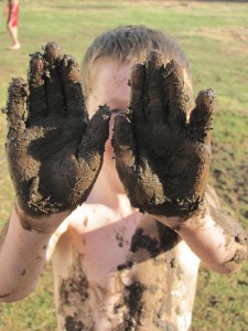 muddy hands