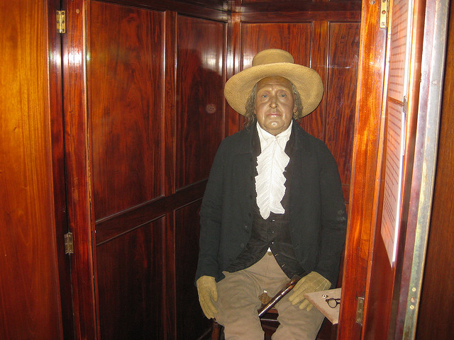 Jeremy Bentham, father of utilitarianism and the patron of present politics. (Image by Matt Brown, obtained at Flickr: https://www.flickr.com/photos/londonmatt/3968759766)