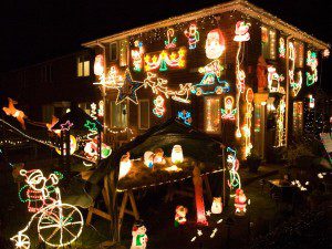 5770-a-house-with-christmas-lights-at-night-pv