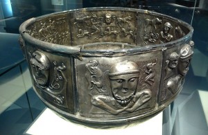 The Gundestrup Cauldron - By Rosemania - http://www.flickr.com/photos/rosemania/4121249312, CC BY 2.0, https://commons.wikimedia.org/w/index.php?curid=9404289