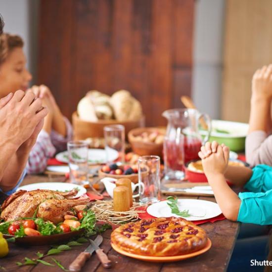 people-family-dinner